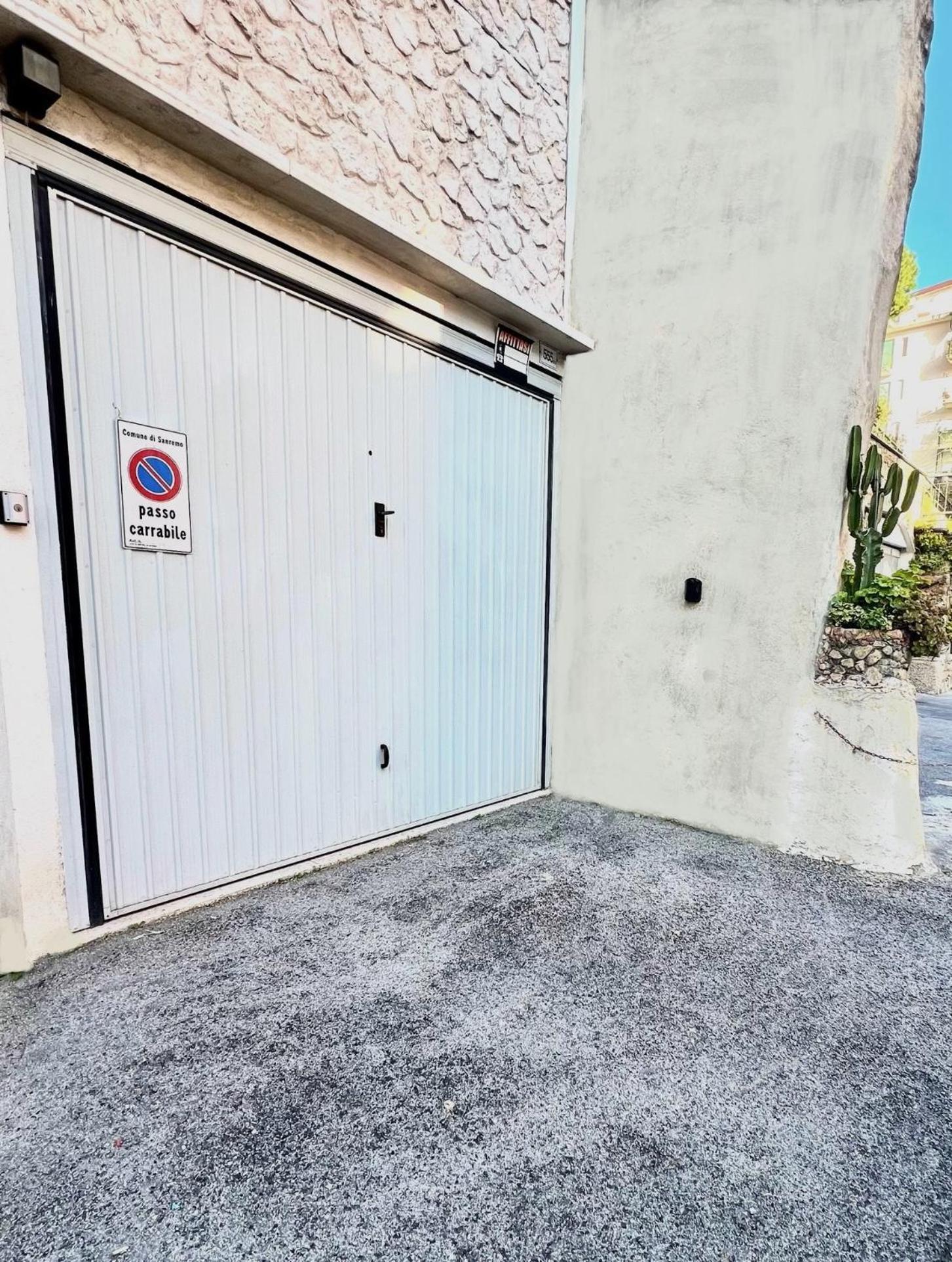 Il Giardino Del Comandante - Trilocale Con Garage Daire Sanremo Dış mekan fotoğraf